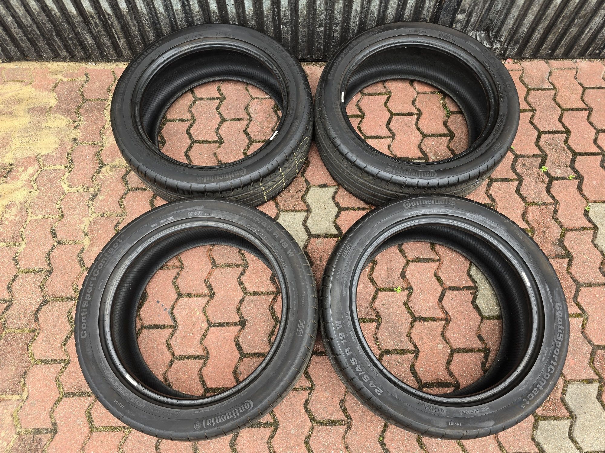 Komplet opon letnich 245/45R19 98W  Continental ContiSportContact 5