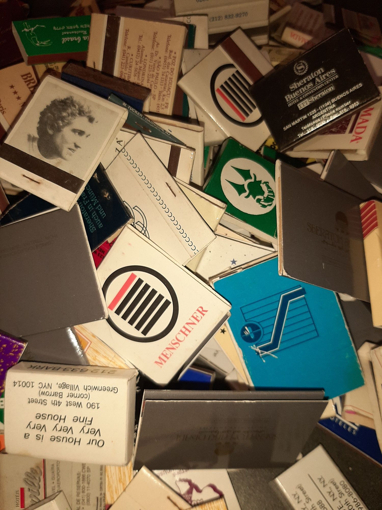 Mais de 1000 Carteiras e Caixas de Fósforos