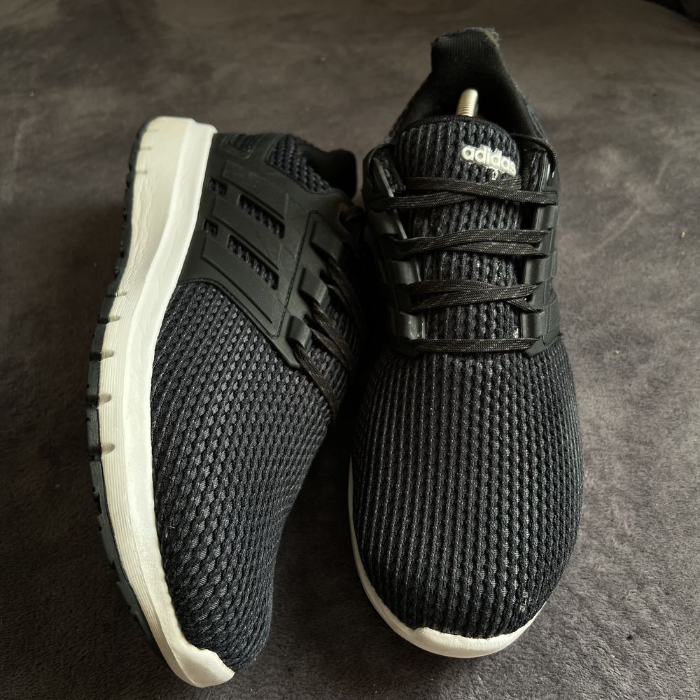 Чоловічі крсосівки Adidas Ultimashow. P. 44.
