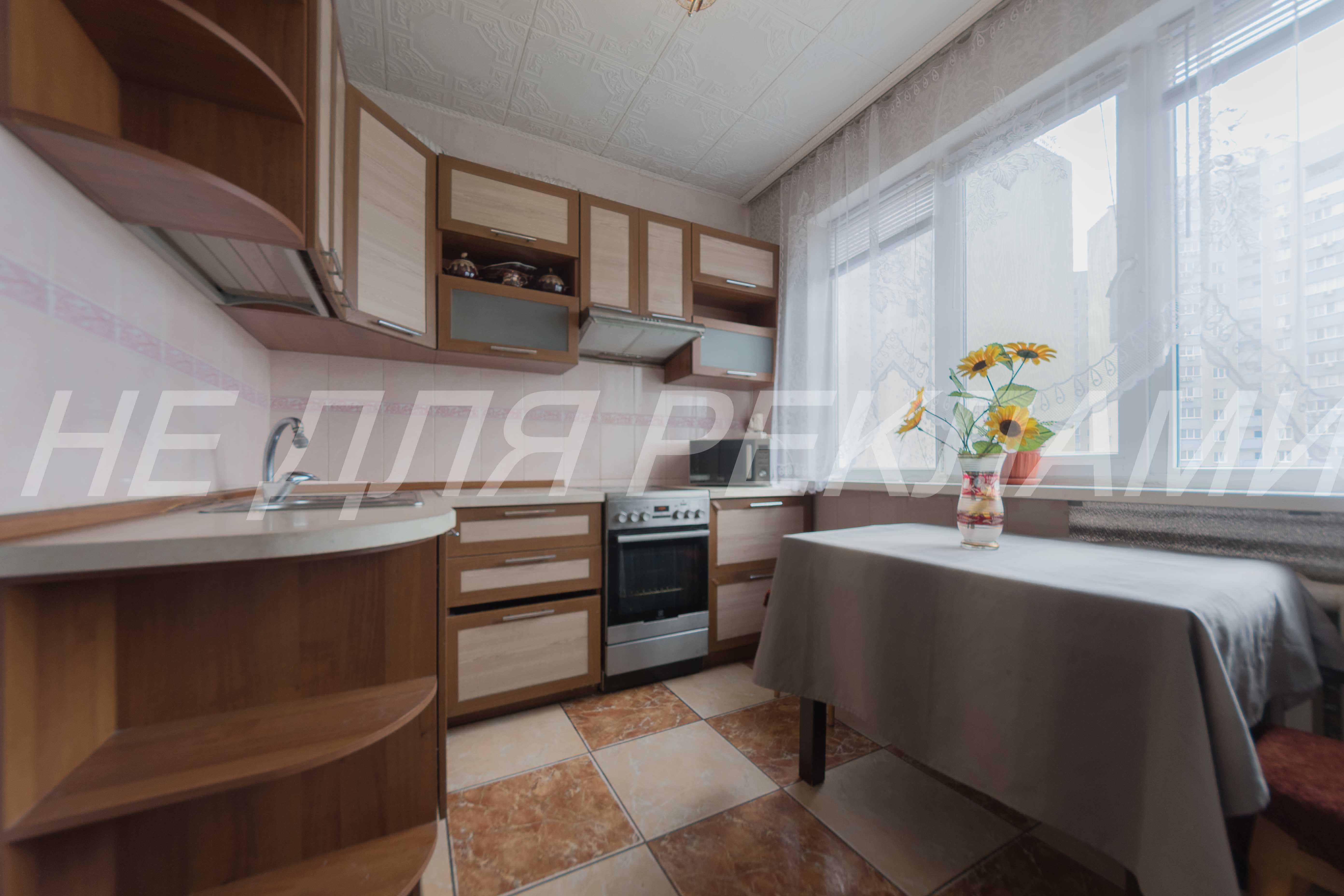 Без %! Виноградар. Продаж 3 к 72 м2 з ремонтом, вул. Н.Ужвій, 4.