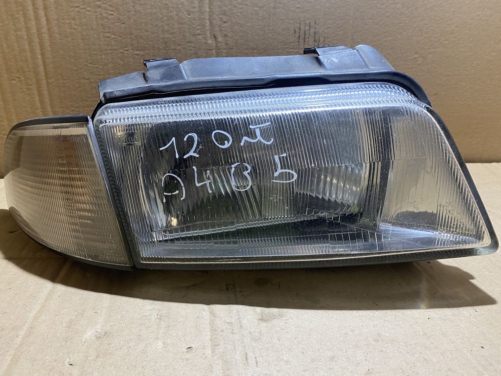 Lampa Prawa Przednia Prawy Przód Audi A4 B5