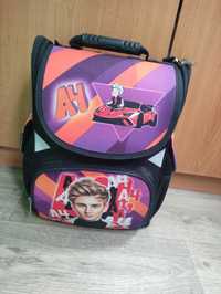 Школьный рюкзак портфель 1-4 класс