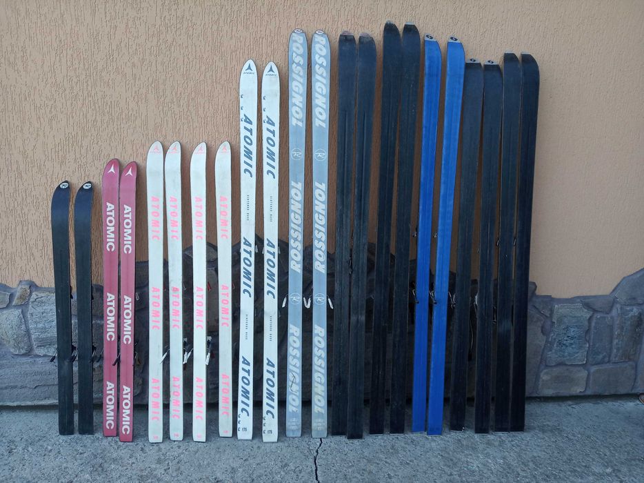 Narty różne zjazdowe