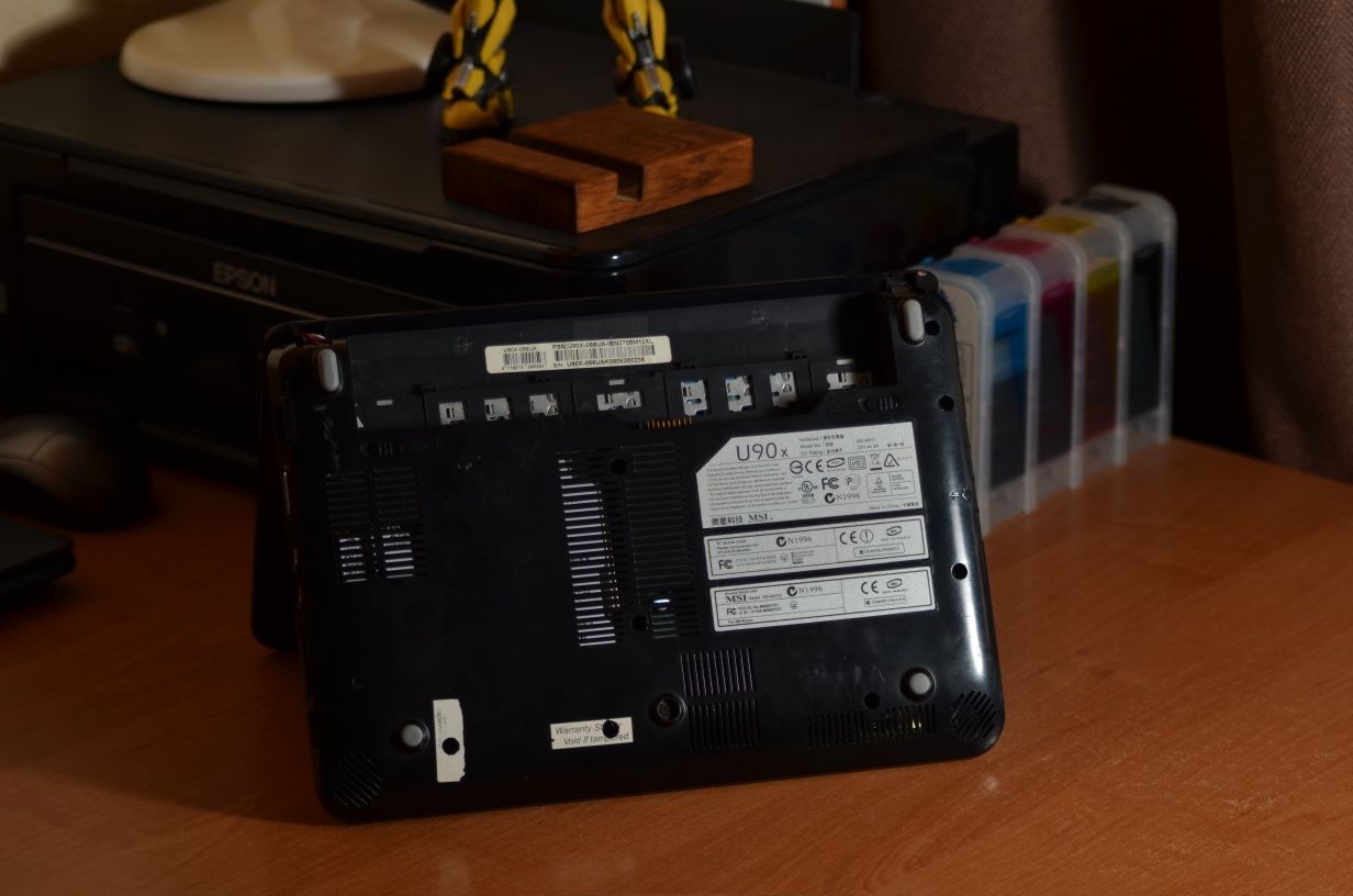 Продам нетбук MSI u90x