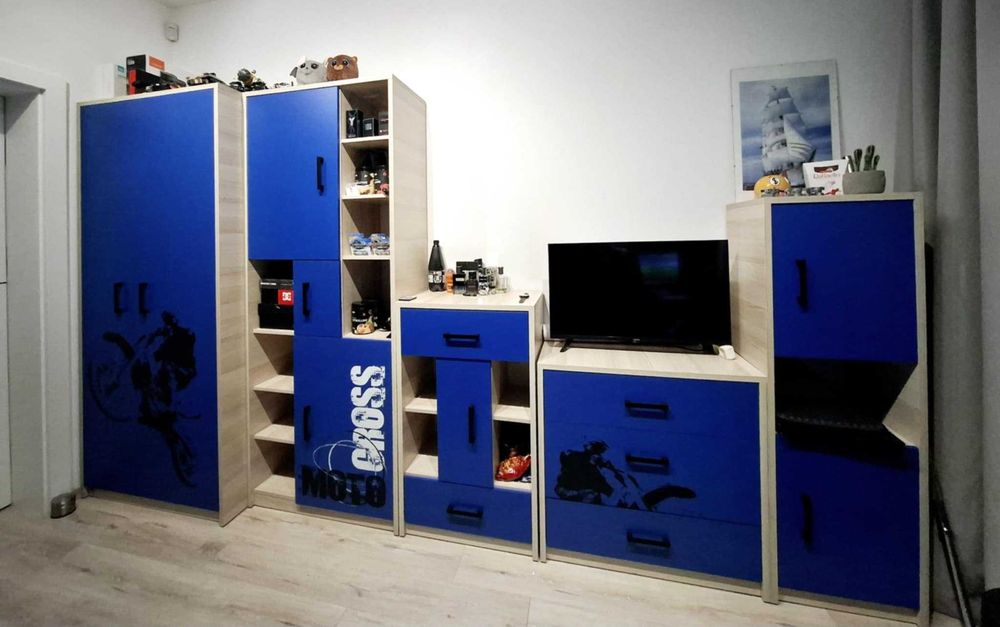 Meble młodzieżowe - zestaw mebli do pokoju