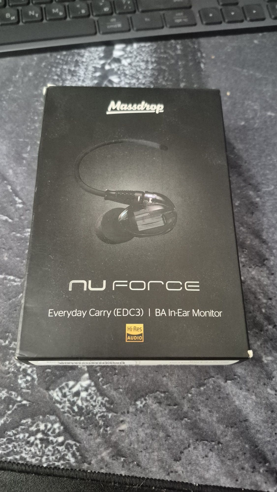 Навушники NuForce EDC3 арматурні, тридрайверні.