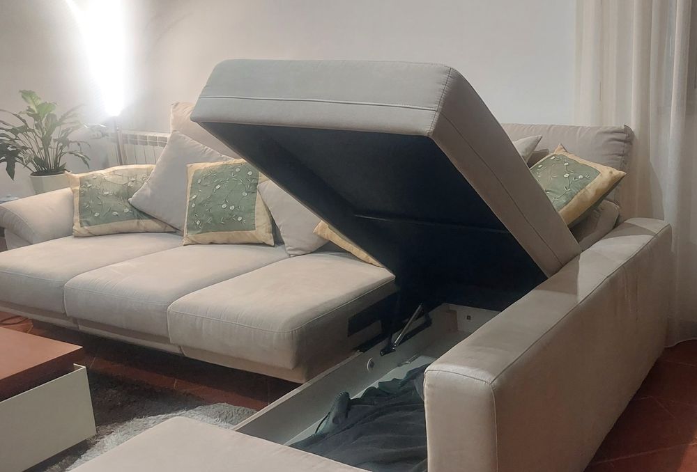 Sofá com chaise longue 4 lugares