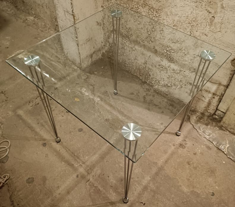 Stół szklany na metalowych nogach 80 cm, wysokość 75 cm