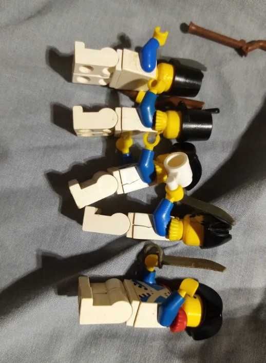 Lego pirates broadside brig 6259 niebiescy żołnierze 6 figurek