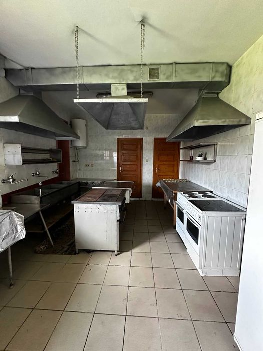 Продається торговельно-відпочинковий комплекс в с. Нересниця