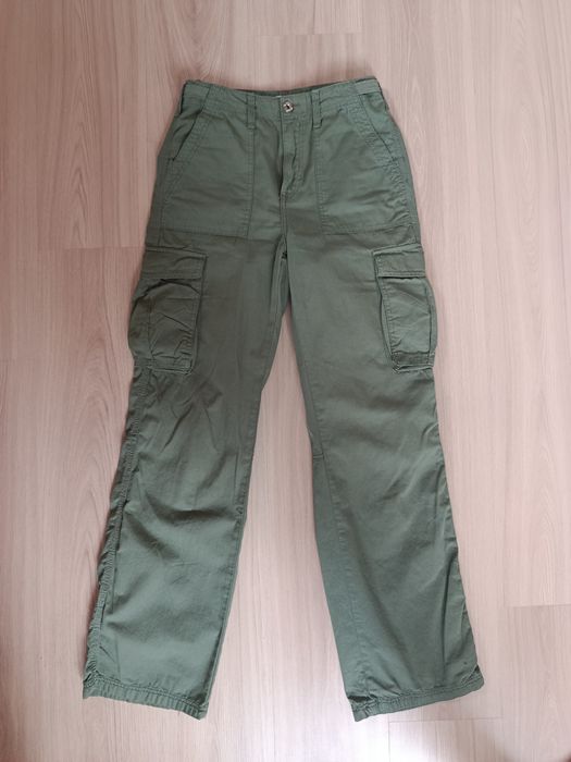Spodnie cargo Bershka zielone