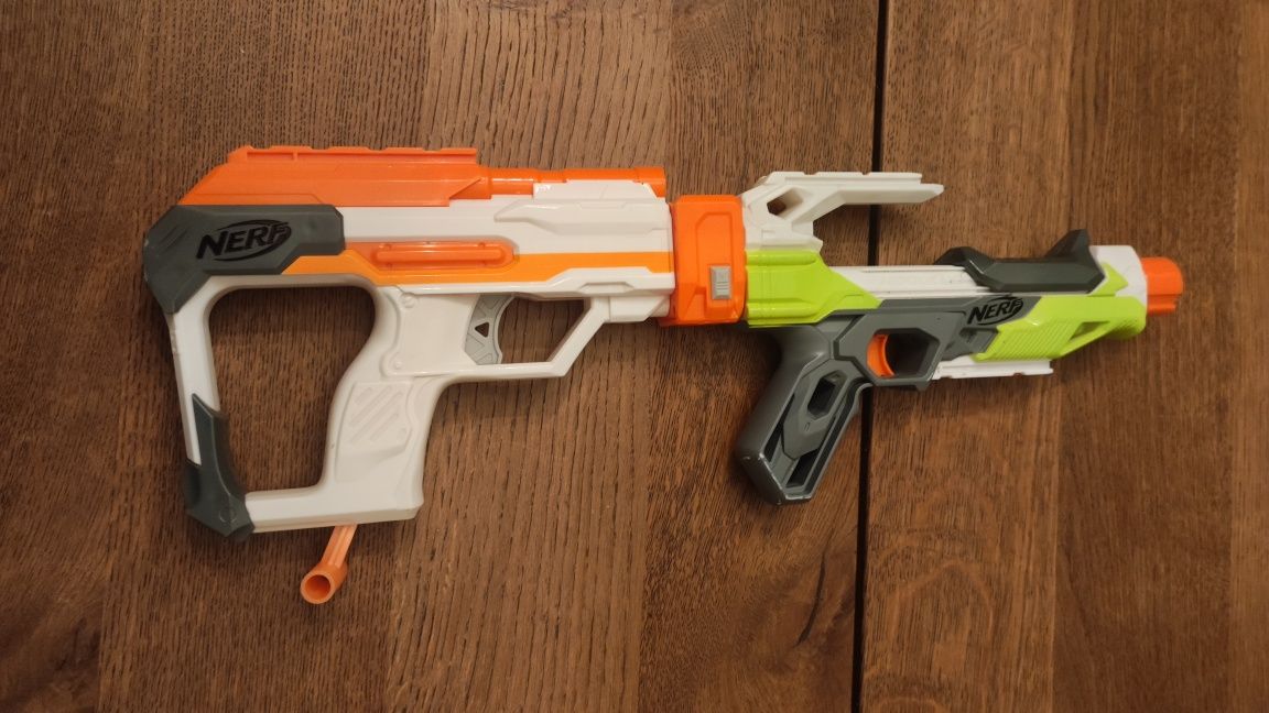 Pistolas Nerf conjunto de quatro em ótimo estado