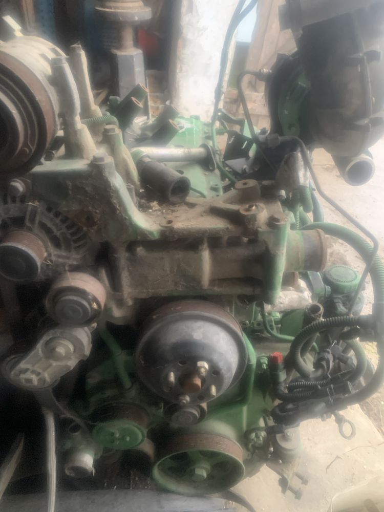John deere 4 cylindry sinik 6130 m