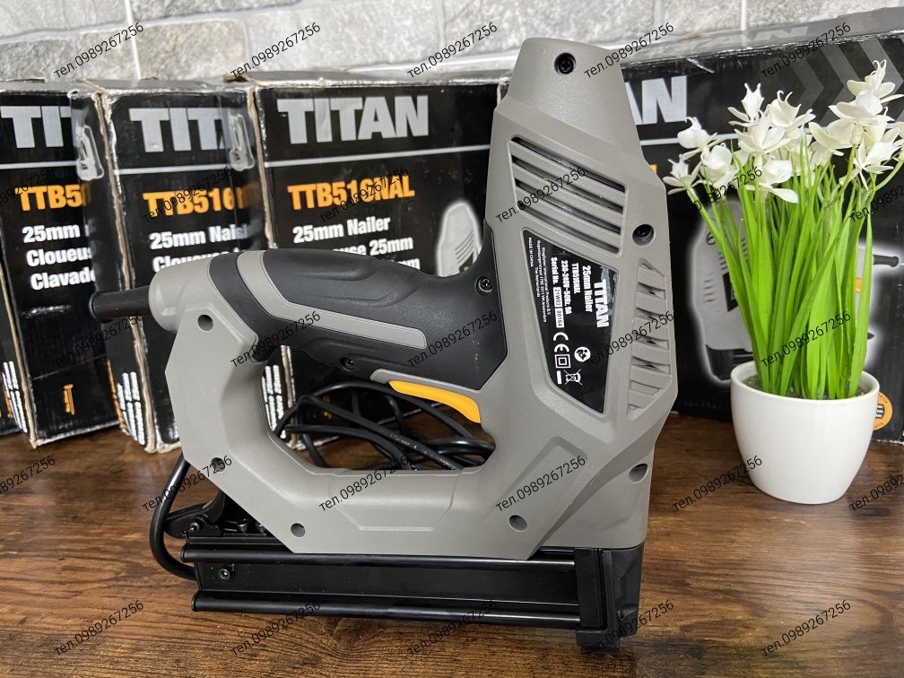Степлер для цвяхів, електростеплер Titan Англія