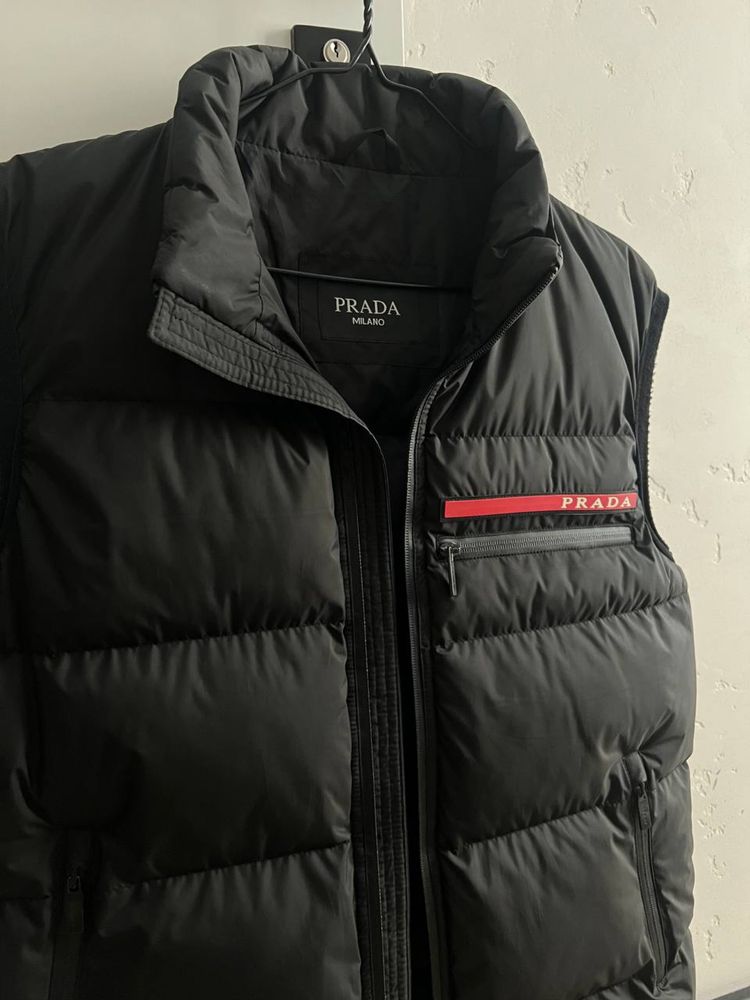 Чоловіча жилетка PRADA