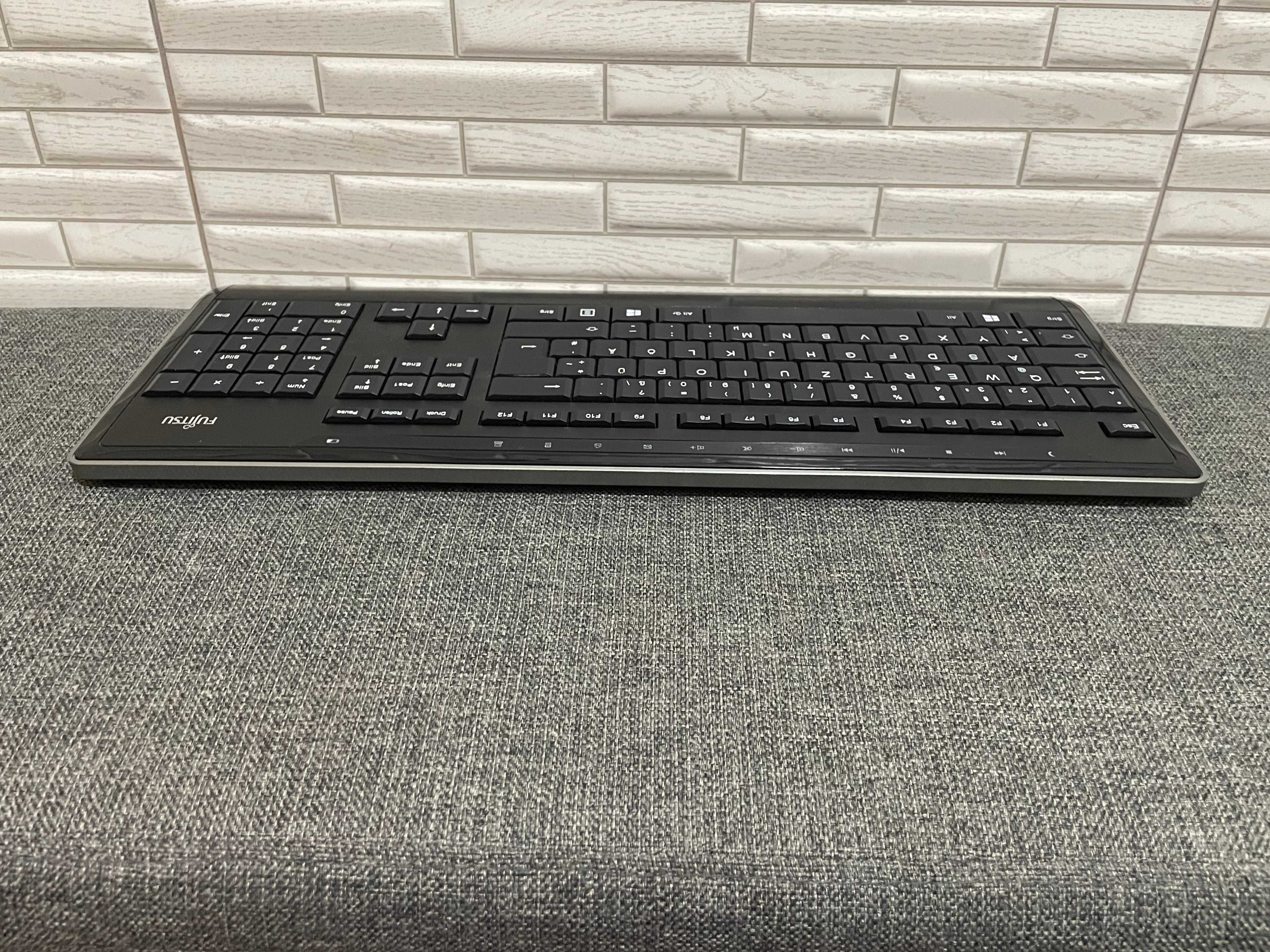 Клавиатура безпроводная  Fujitsu LX901 без адаптера