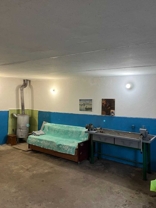 Продам гараж з прибудовою