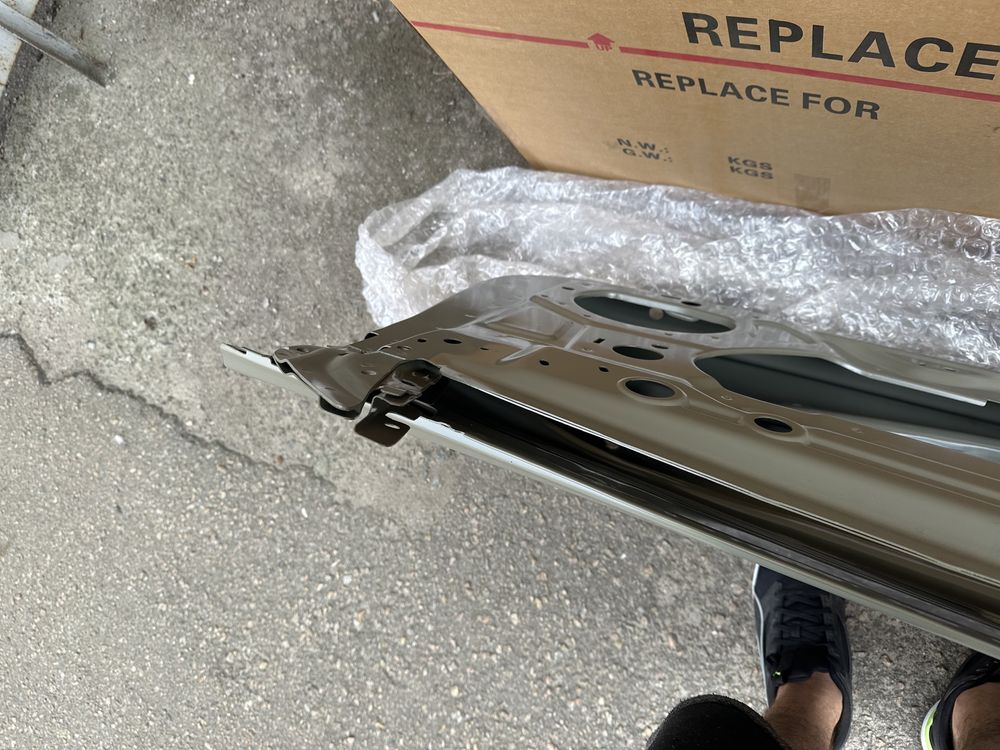 Дверь передняя левая правая Tesla model 3 Тесла модел 3 2017 2018 2019