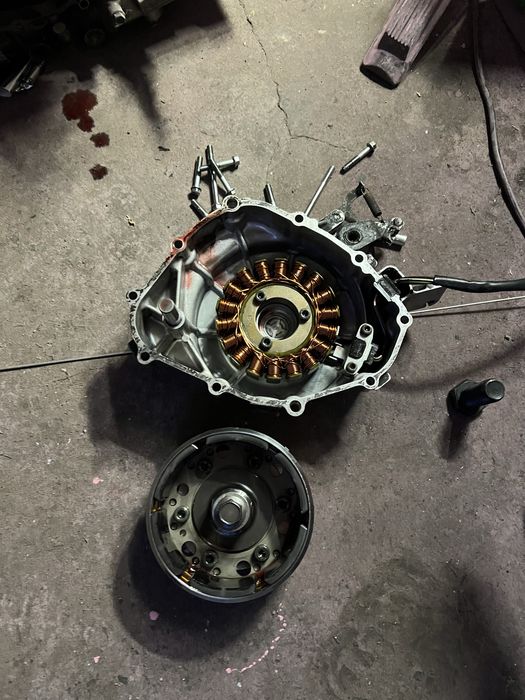 Iskrownik, magneto, dekiel SV650 03 - 09 stator koło magnesowe