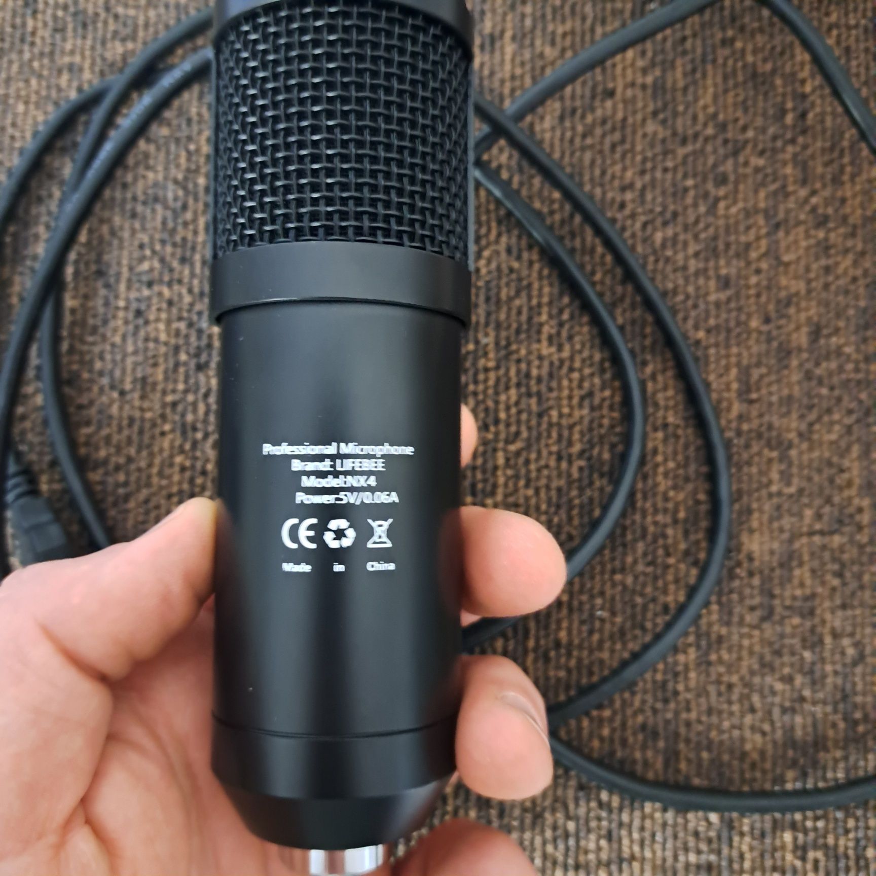 Profesjonalny mikrofon pojemnościowy do nagrywania dźwięku