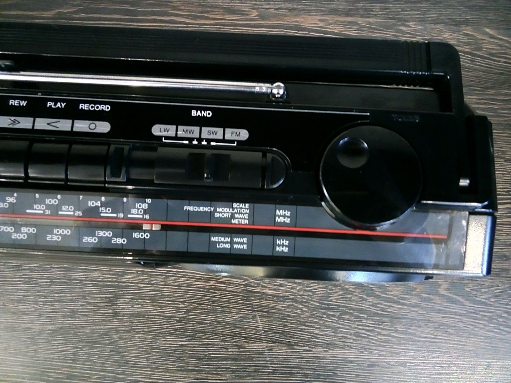 Sanyo M 9709L. 4band Stereo Cassette Recorder