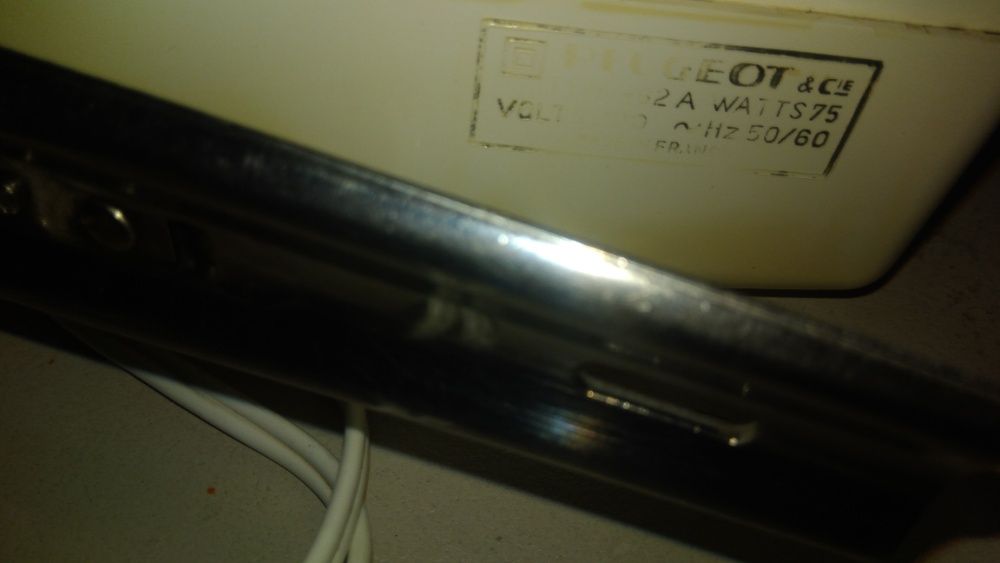 Abre Latas Eléctrico Peugeot