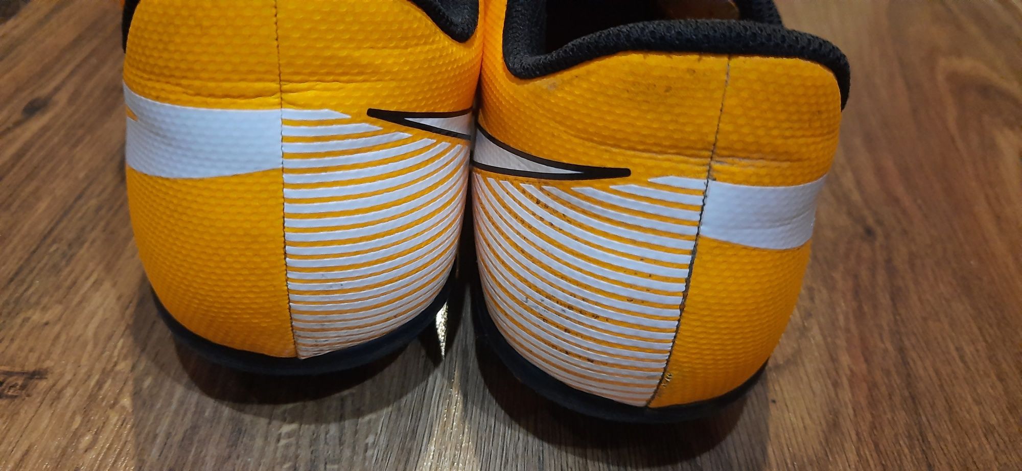 Buty piłkarskie Nike Mercuria 38