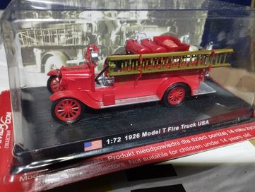 Model T Fire Truck, USA, model z roku 1926. Skala 1:72. Model nowy w b
