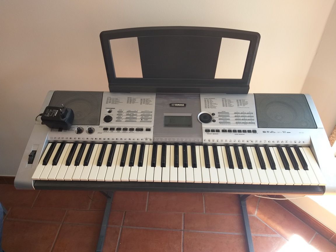 Piano Cinza Yamaha
