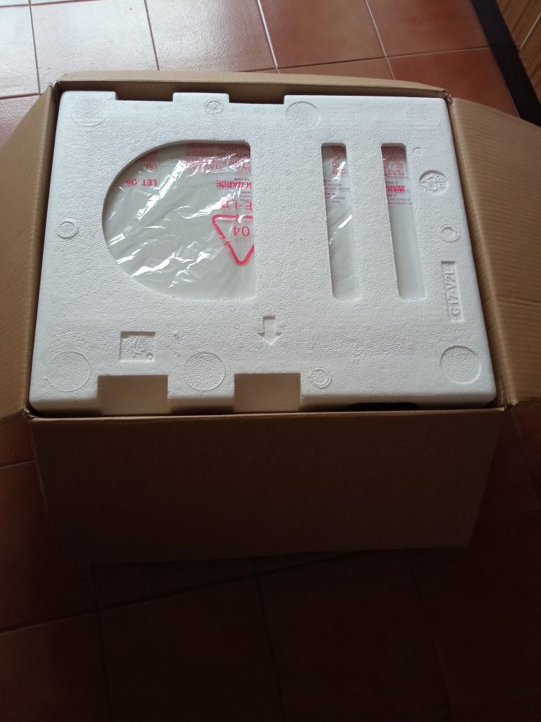 Microondas kunft  20L
