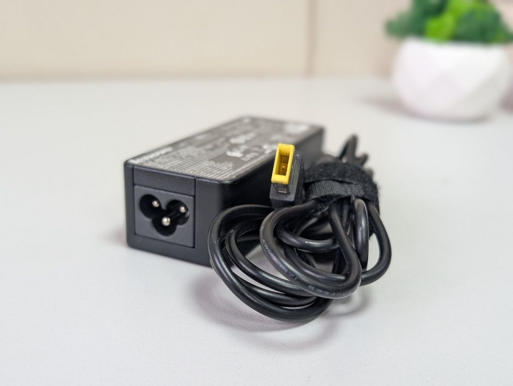 Зарядка Lenovo 45W/20V/2.25A/usb+pin/50+шт.опт.квадратка.оригінальна