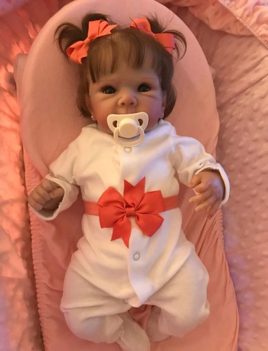 Śliczna laleczka kolekcjonerska typ Reborn