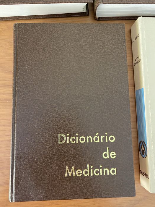 Conjunto de livros de medicina
