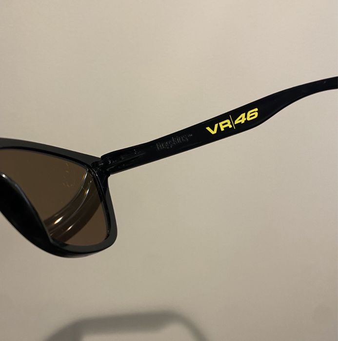 Óculos de sol OKLEY VR46 bom estado originais