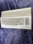 Kultowy Commodore 64 – sprawny egzemplarz retro
