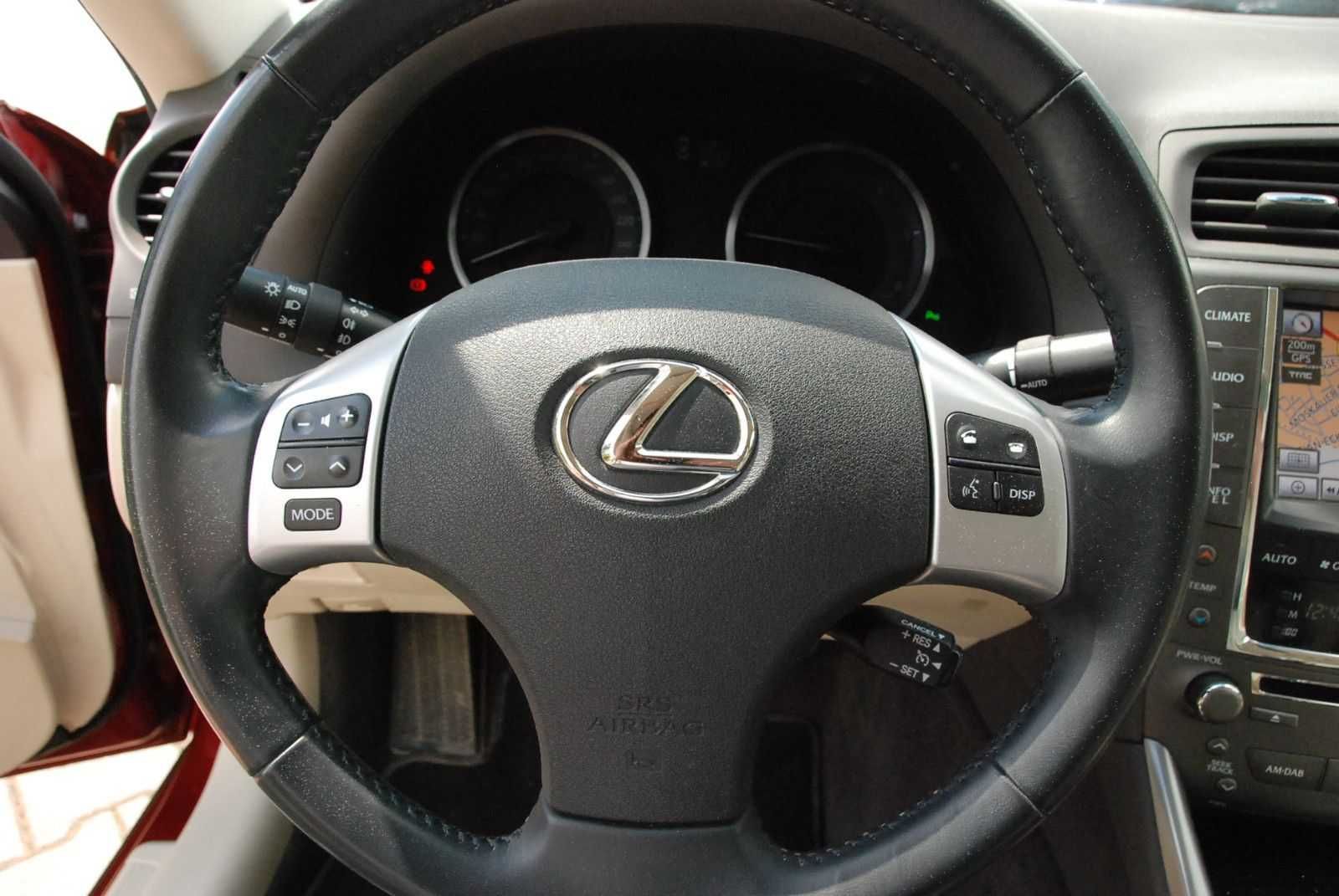 Lexus IS220d 2011