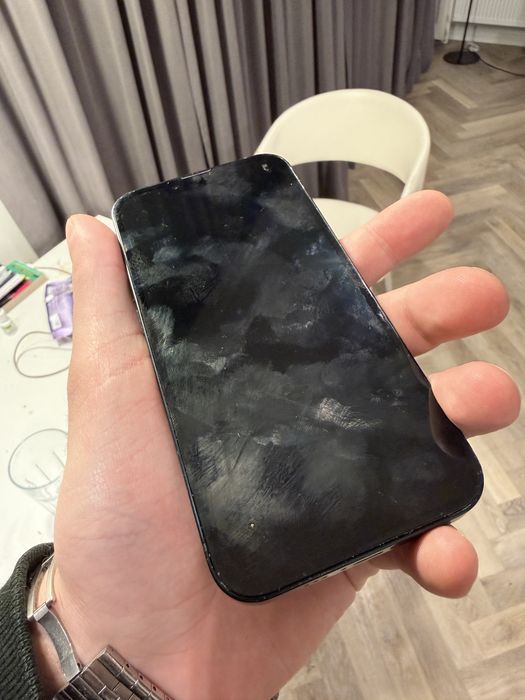 Iphone 13 midnight blue