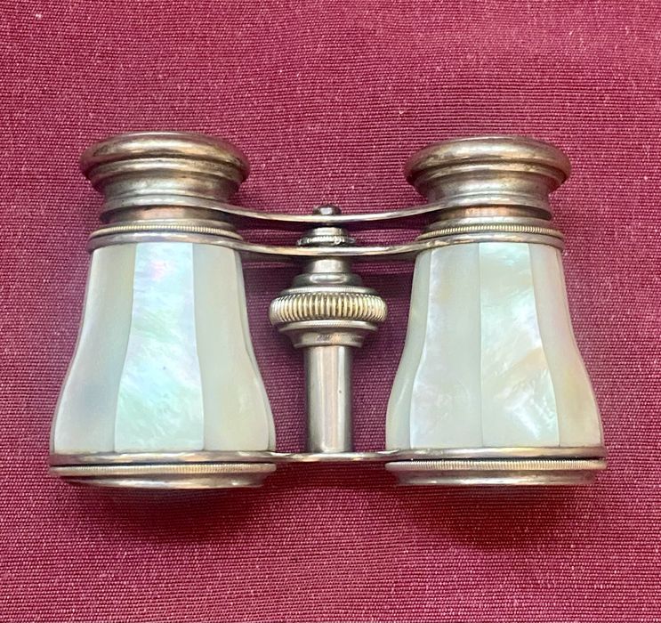 Binóculos de teatro em madreperola