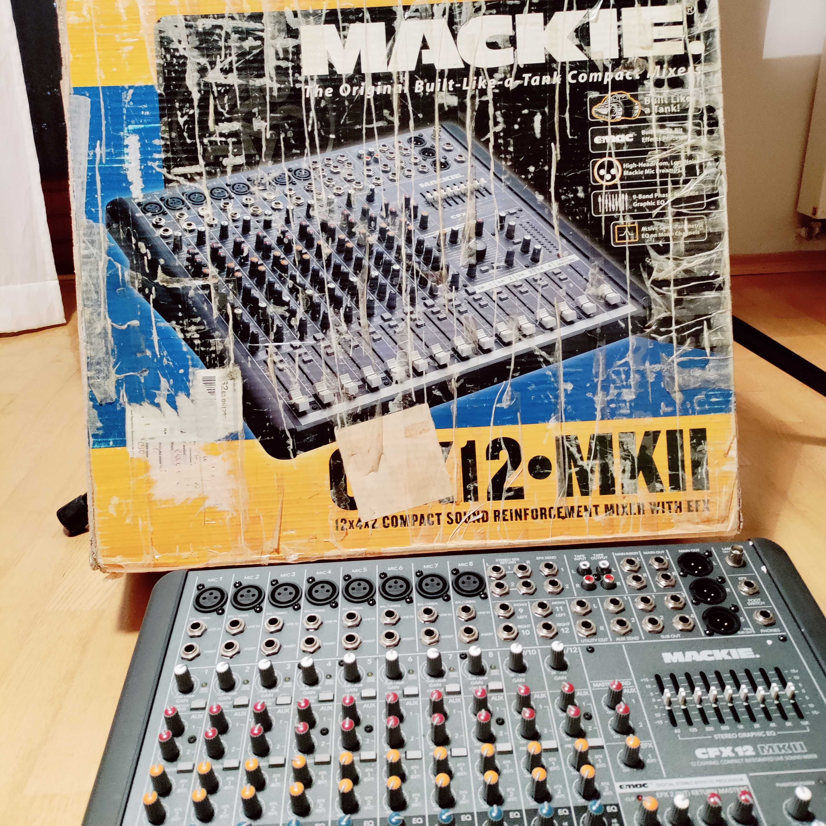 Mackie CFX 12 mixer