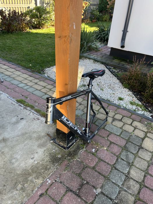 Rama z alminium od roweru ideal