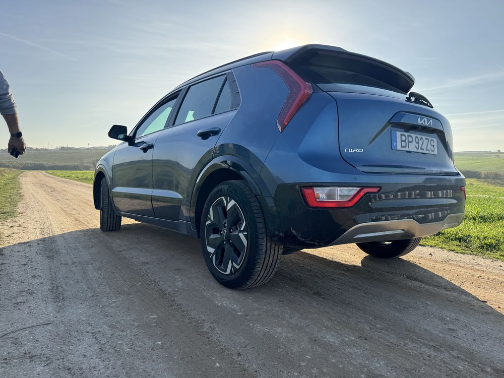 Kia e-niro 64 kw 204 cv 100% eletrico 2023 com iva dedutivel