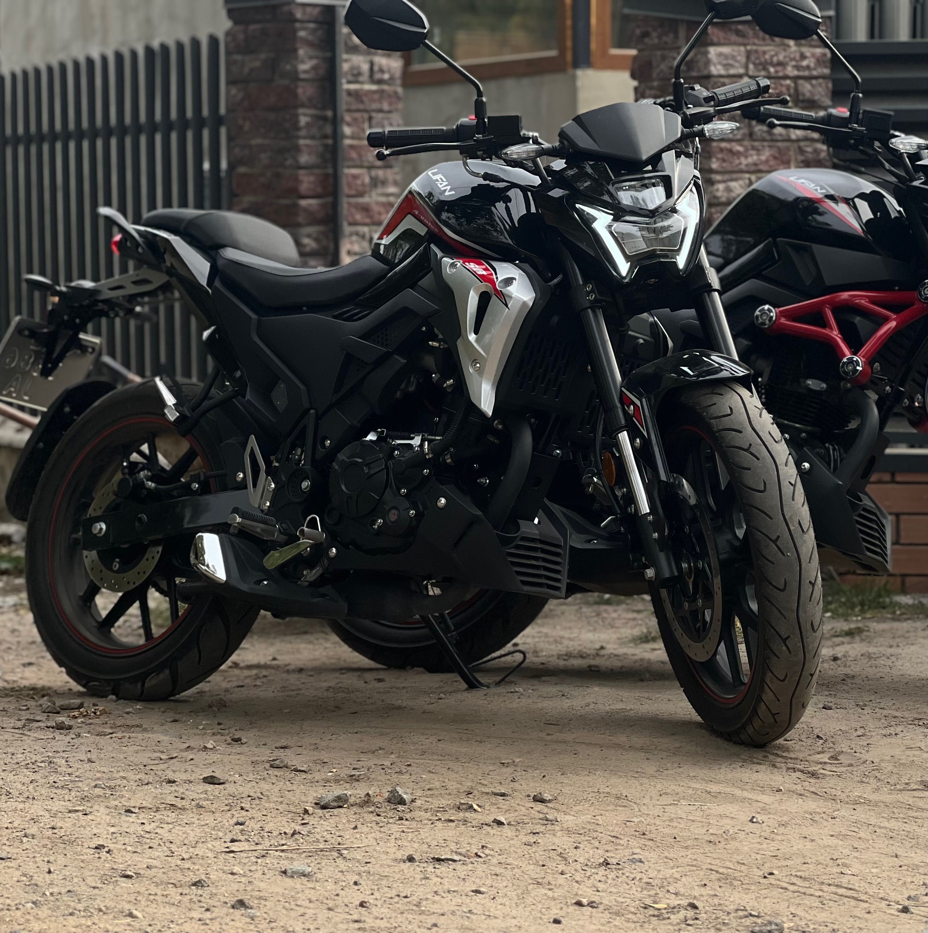 Продам  Lifan sr220