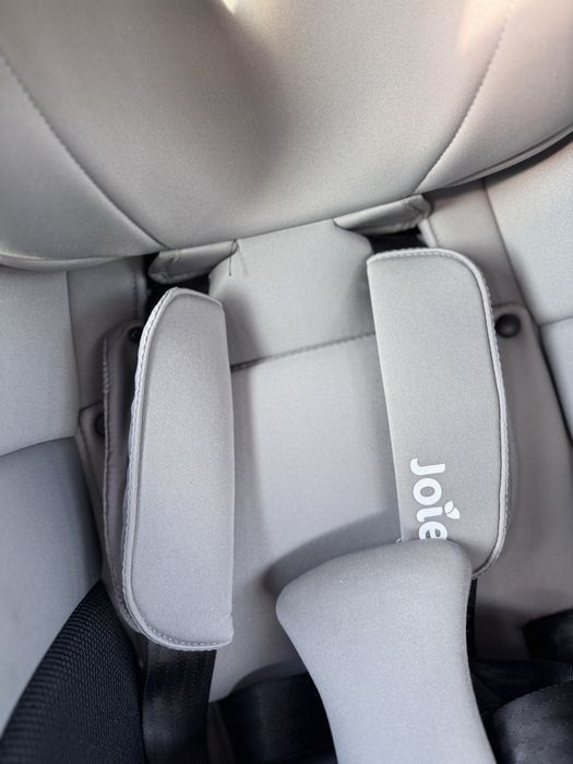 Cadeira auto Joie Spin 360 cinzenta