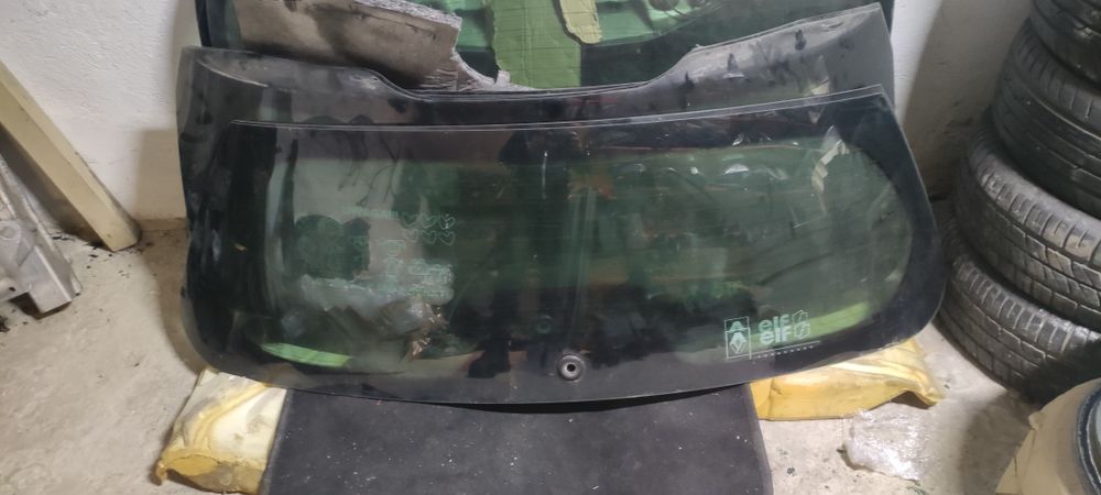 Скло ляди Рено Меган 2, Сценік 2