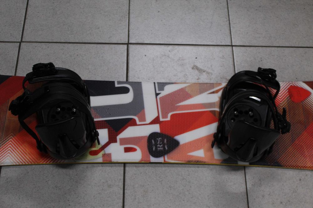 Deska Snowboard Elan RS 135 cm + Wiązania Nowe