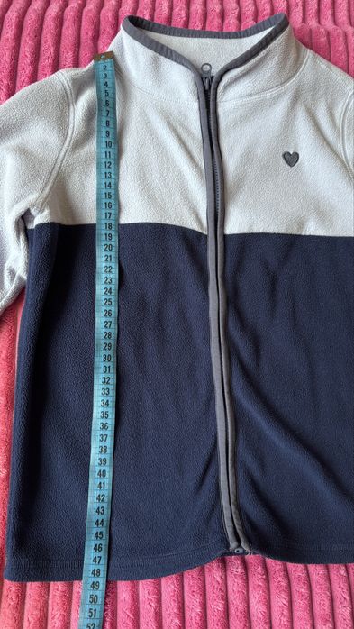 Фірмові флісові кофтинки Oshkosh  р. 5та 7