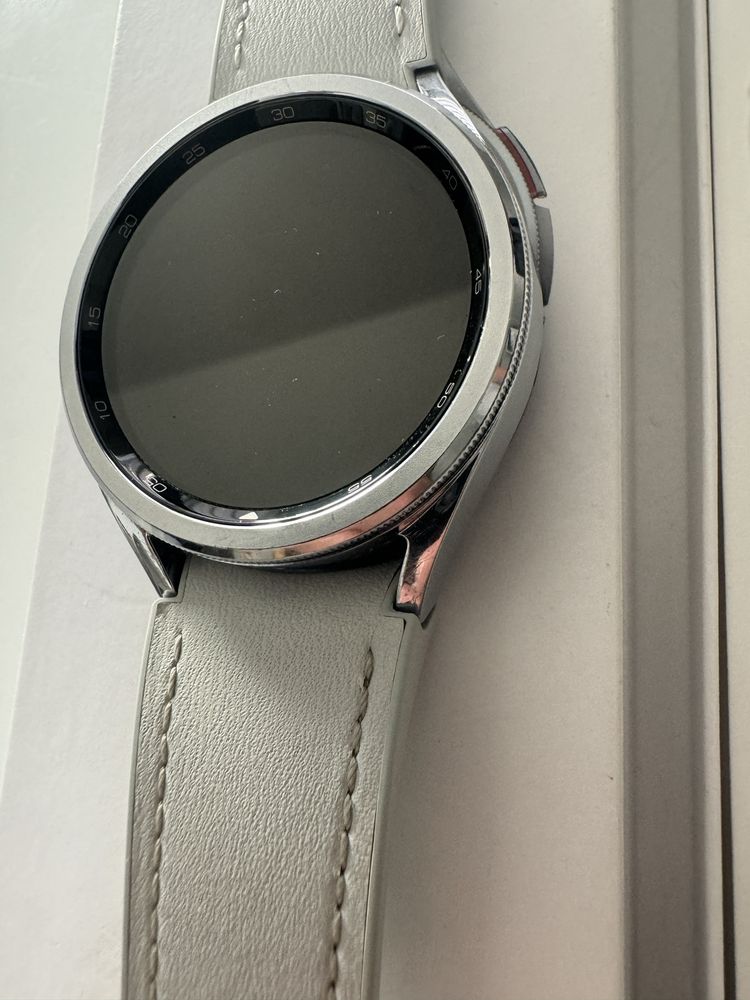 Zegarek sportowy damski samsung Galaxy Watch 6 Classic