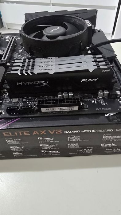 Płyta główna b550 aorus elite ax wifi z procesorem ryzen 5 5600 ,32 gb