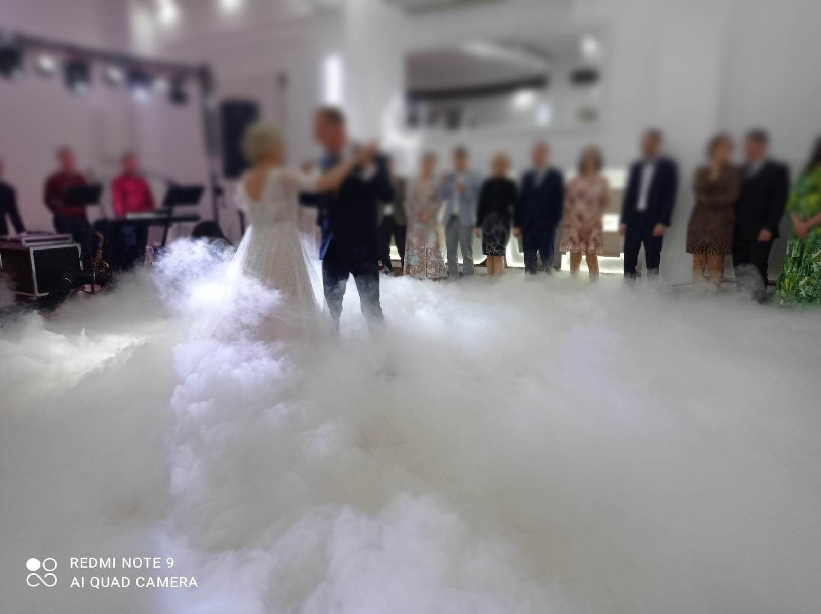 Fotobudka ciężki dym fontanny iskier napis Love napis 18