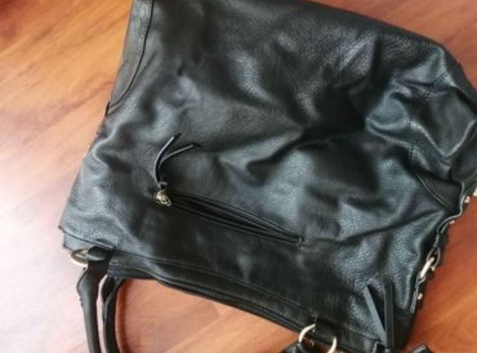Carteira preta c/ 2 bolsos